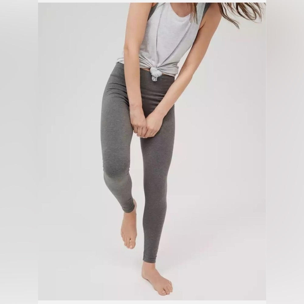 Aerie Chill Play Move OG OFFLINE Charcoal
Heather Grey Leggings Size XL